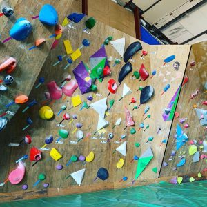 ボルダリングジムZEROの水戸店のクライミングウォール